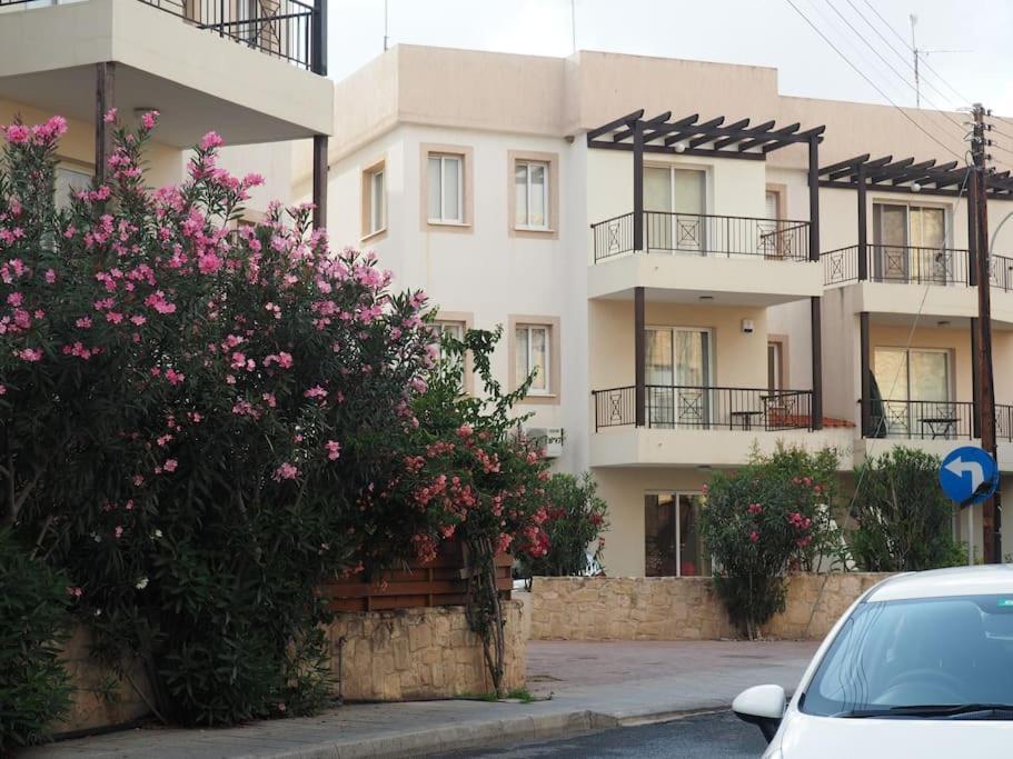 A Stone'S Throw From Everything Πάφος Εξωτερικό φωτογραφία